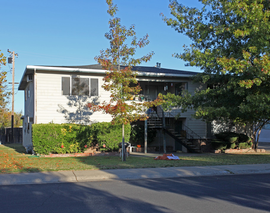 1811 Piedmont Way in Roseville, CA - Building Photo