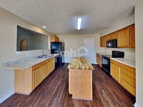 8588 Greylag Ct in Blacklick, OH - Foto de edificio - Building Photo