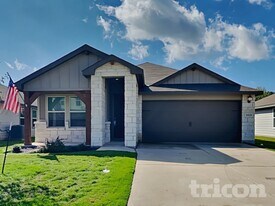 5523 Shasta Pl in Saint Hedwig, TX - Building Photo