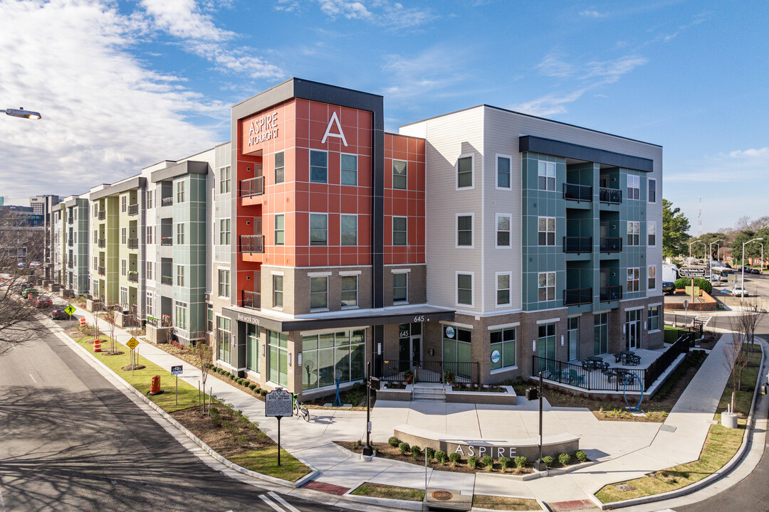 Aspire at Church St in Norfolk, VA - Building Photo