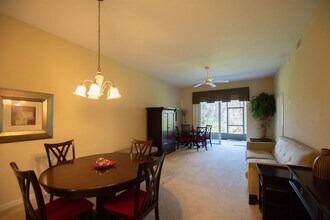 9416 Myrtle Creek Ln in Orlando, FL - Building Photo - Building Photo