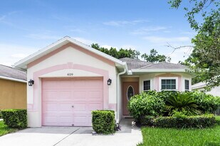 409 Scarlet Maple Ct in Plant City, FL - Building Photo