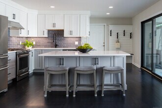 504 Harvest Cmns in Westport, CT - Building Photo - Building Photo