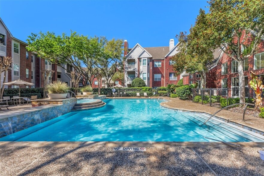 1330 Old Spanish Trl in Houston, TX - Building Photo