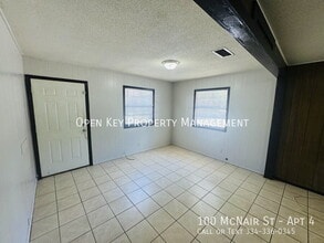 100 McNair St in Dothan, AL - Building Photo - Building Photo
