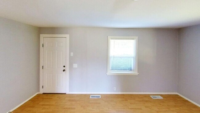 1056 Harrison Ave in Blaine, WA - Building Photo - Building Photo
