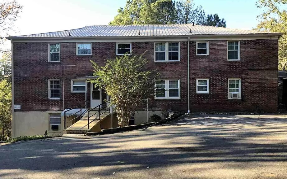 Windy Pines Apartments in Anniston, AL - Building Photo