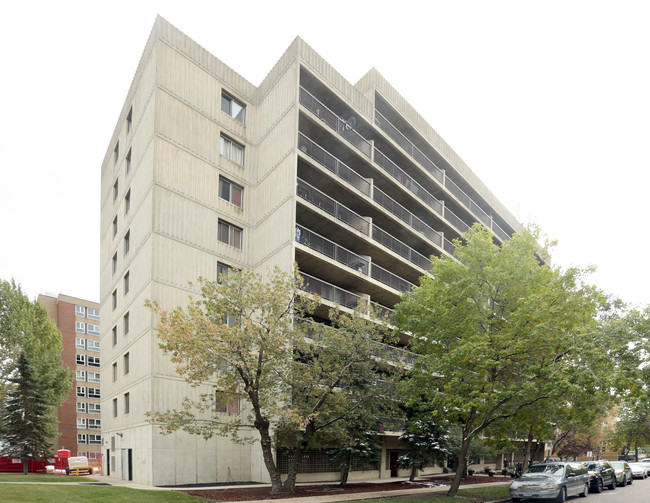 Burlington Tower in Edmonton, AB - Building Photo - Primary Photo