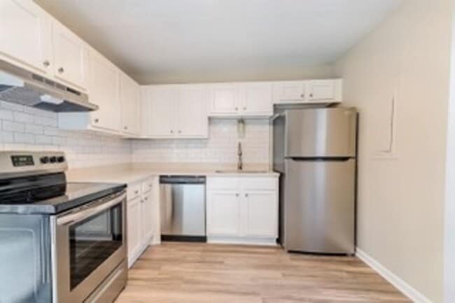 property at 525 Stinson Dr