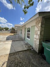 8834 Five Palms Dr in San Antonio, TX - Building Photo - Building Photo