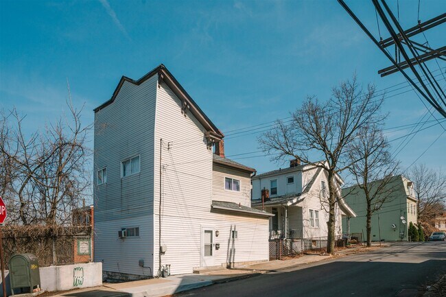 property at 3000 California Ave