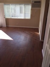 161 Starr Ave, Unit D in Turlock, CA - Building Photo - Building Photo