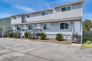 6213 Don Carlos Dr in Pensacola, FL - Building Photo