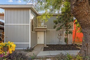 4813 Yucca Hill Dr in Austin, TX - Building Photo