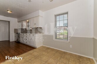 4301 Augusta Dr in Garland, TX - Building Photo - Building Photo