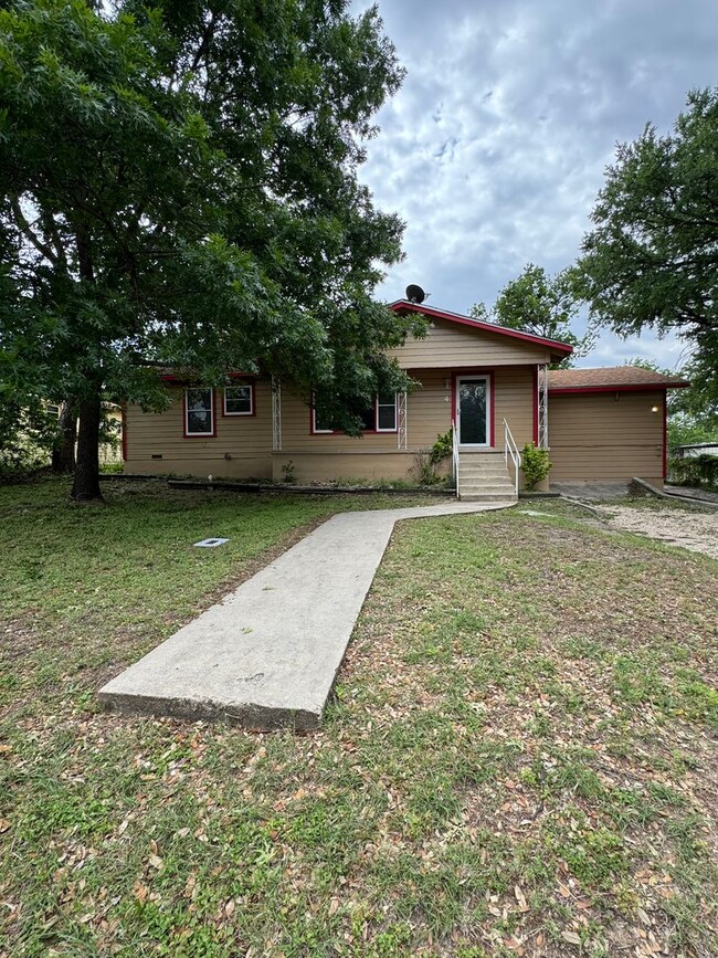 property at 4 Del Norte St