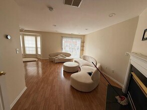 17 Mulberry St in Jersey City, NJ - Building Photo - Building Photo