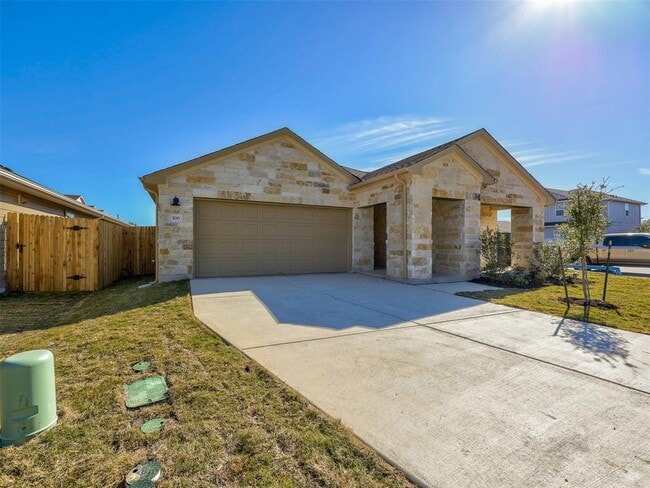 100 Greenspire Ln in Hutto, TX - Building Photo - Building Photo