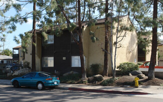 157 Madison Ave in El Cajon, CA - Building Photo - Building Photo