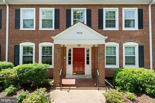 property at 3008 S Abingdon St