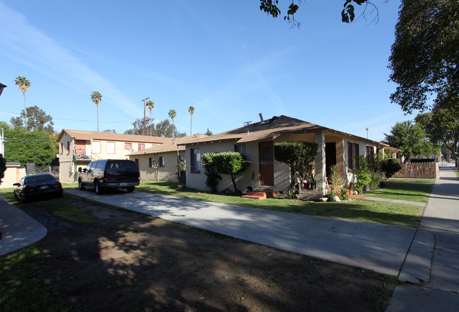 631-639 Locust St in Pomona, CA - Building Photo - Building Photo