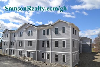 4 Springhouse Trail in Seekonk, MA - Foto de edificio - Building Photo