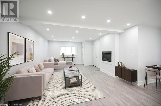 7 Chester Rd in Hamilton, ON - Building Photo - Building Photo