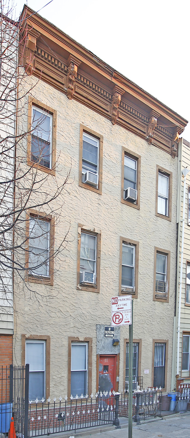 51 Ten Eyck St in Brooklyn, NY - Building Photo - Building Photo