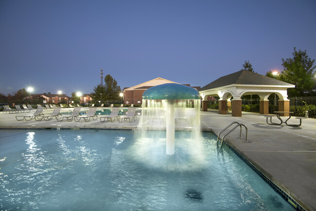 The Greens at Mustang Creek in Yukon, OK - Building Photo - Building Photo