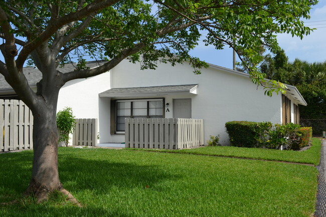 431 Jupiter Lakes Blvd in Jupiter, FL - Building Photo - Building Photo