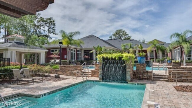 1745 Bearberry Cir-Unit -# 106 in Lutz, FL - Building Photo - Building Photo