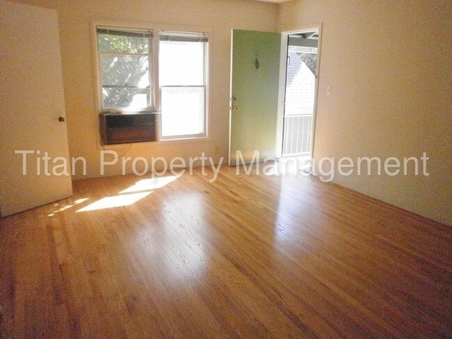 2320 G St-Unit -5 in Sacramento, CA - Building Photo - Building Photo