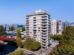 Skyline in Vancouver, BC - Building Photo - Building Photo