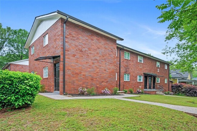 property at 1060 Oak St SW
