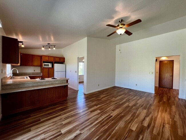 property at 213 Donelson Ln