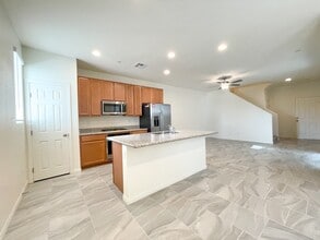 11691 Hamilton Lake Ave in Las Vegas, NV - Building Photo - Building Photo