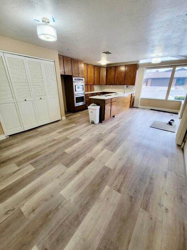 550 E 2100 N Rentals in Provo, UT