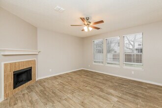 7806 Calgary Ln in Arlington, TX - Building Photo - Building Photo