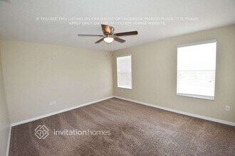 1015 Seminole Sky Dr in Ruskin, FL - Building Photo - Building Photo