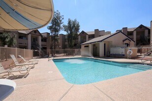 Brook Creek in Glendale, AZ - Building Photo