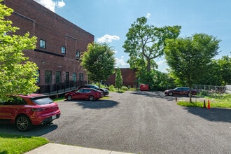 The Club on Washington in Binghamton, NY - Building Photo - Building Photo