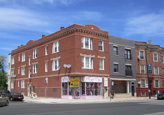 3824 W North Ave in Chicago, IL - Foto de edificio