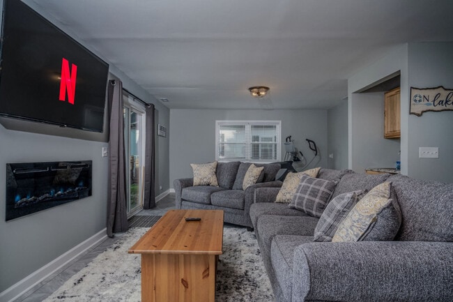 3407 Venice Ave in McHenry, IL - Building Photo - Building Photo