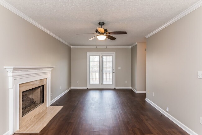 107 Walton Trce S in Hendersonville, TN - Foto de edificio - Building Photo