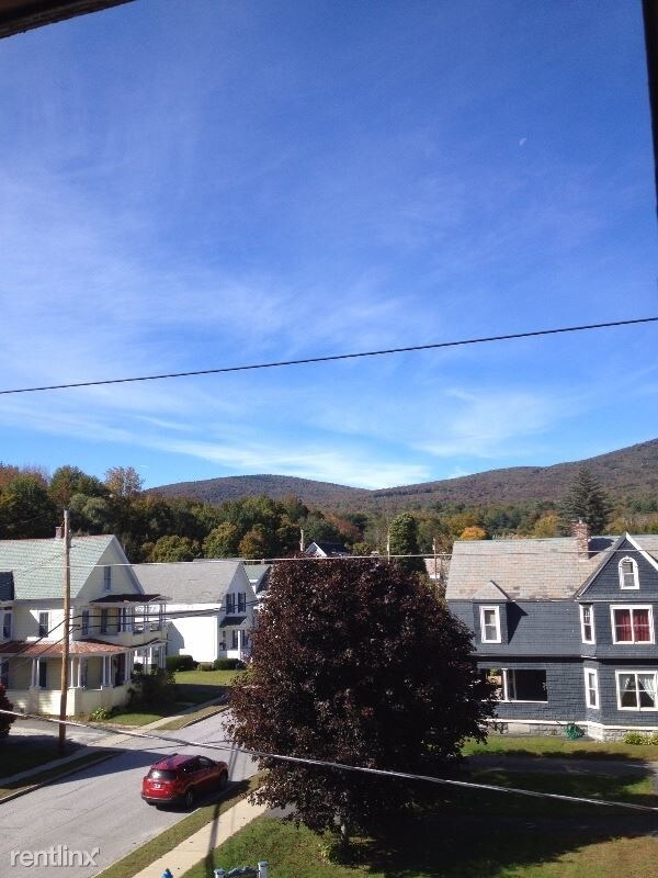 50 Pleasant St in Ludlow, VT - Building Photo - Building Photo