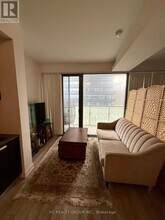 50 Charles St E in Toronto, ON - Building Photo - Building Photo