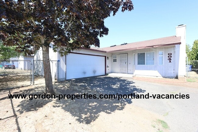 property at 9641 SE Schiller St