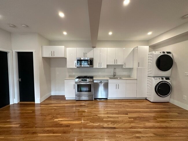 property at 287 Walnut St