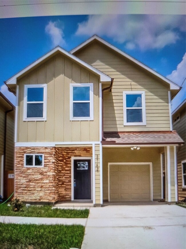 property at 2142 De Soto St