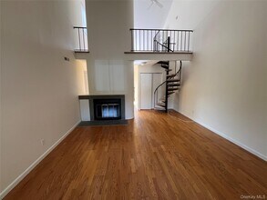61 Fox Run in South Salem, NY - Building Photo - Building Photo